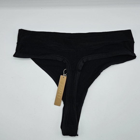 NWT Skims Pn-thong onyx size 2x - Picture 2 of 9